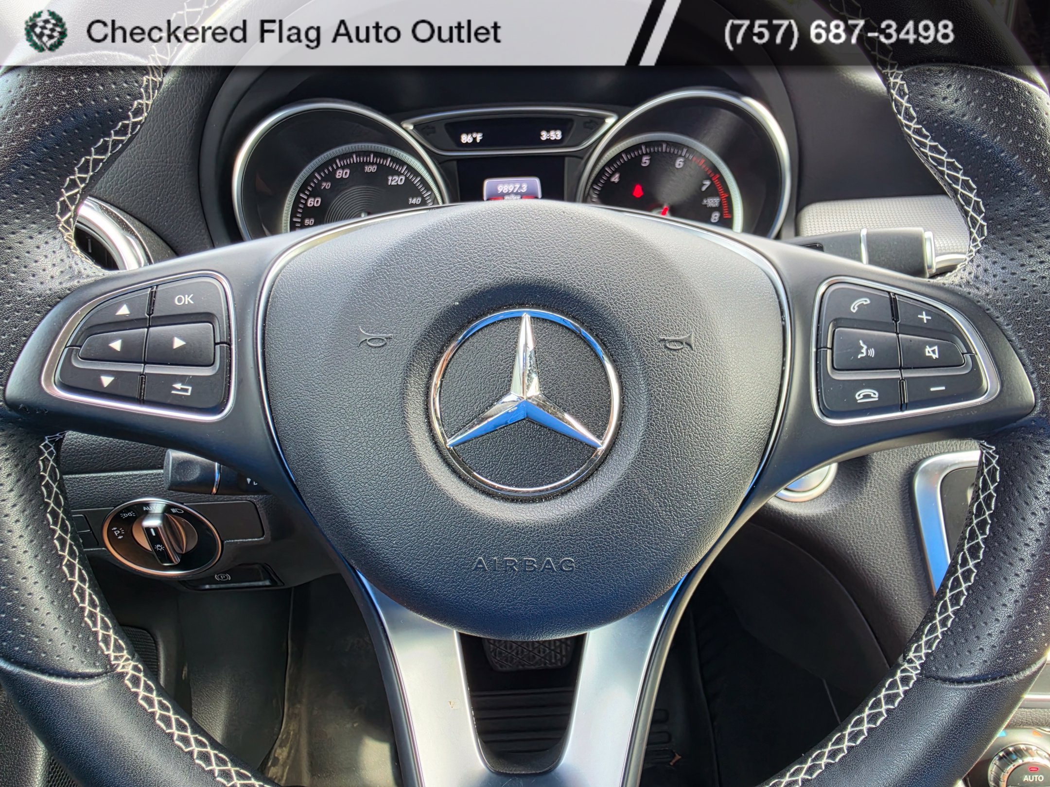 Used 2018 Polar Silver Metallic Mercedes-Benz GLA 250 image 14