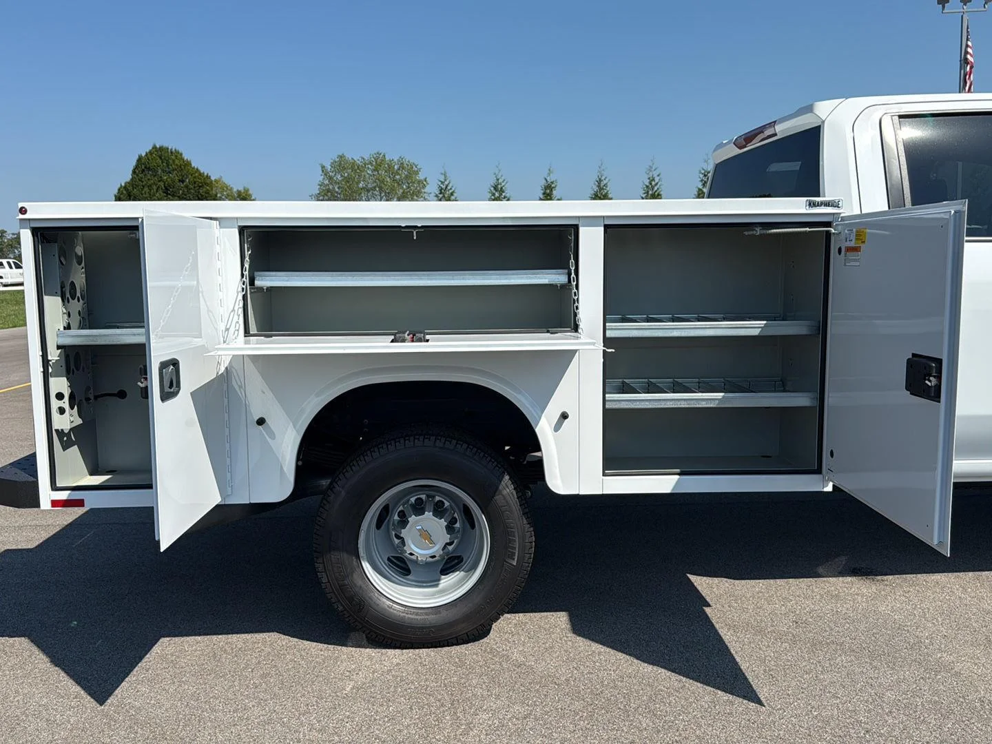 New 2026 Summit White Chevrolet Work Truck image 16