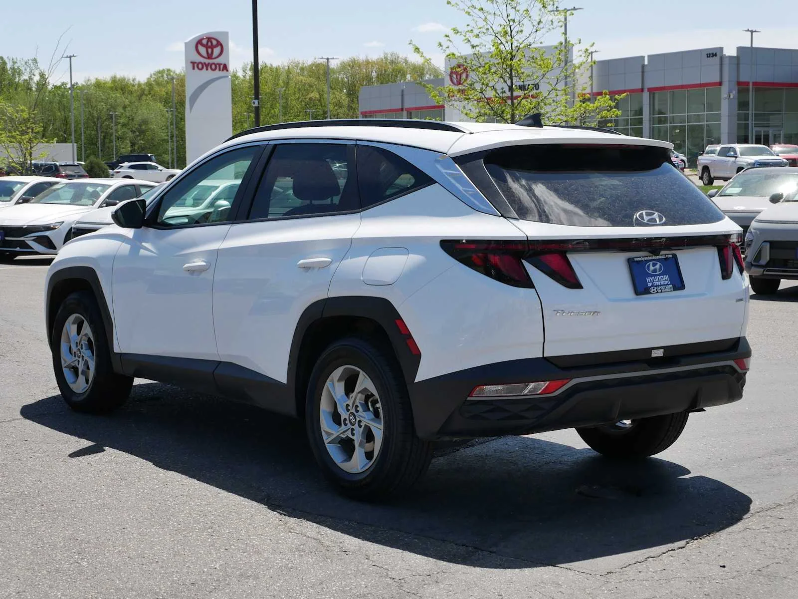 Certified Used 2024 White Pearl Hyundai SEL image 3