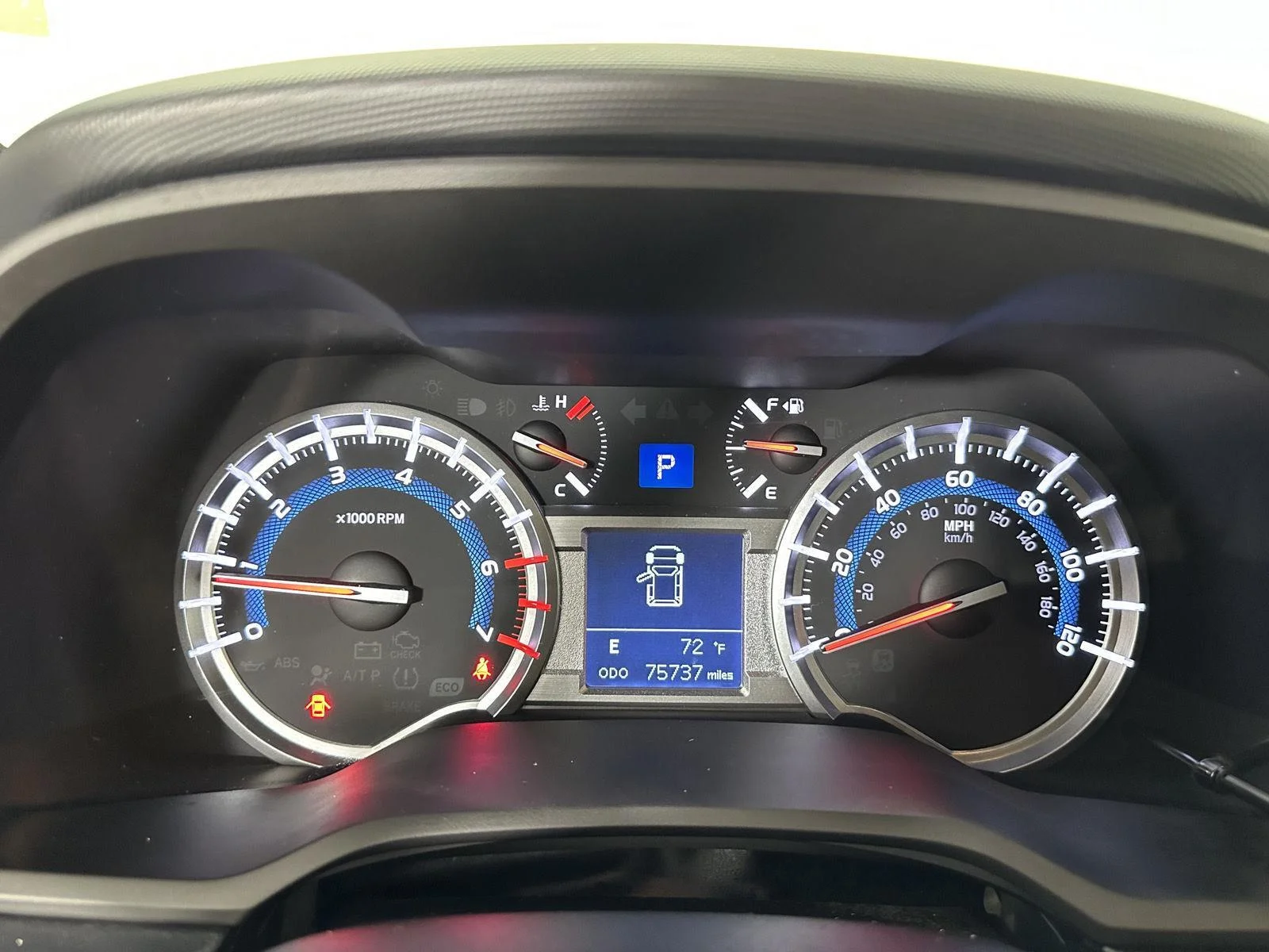 Used 2018 Midnight Black Metallic Toyota SR5 Premium image 22