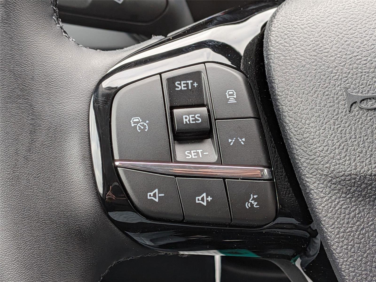 New 2026 Vapor Blue Metallic Ford Plug-in Hybrid image 18