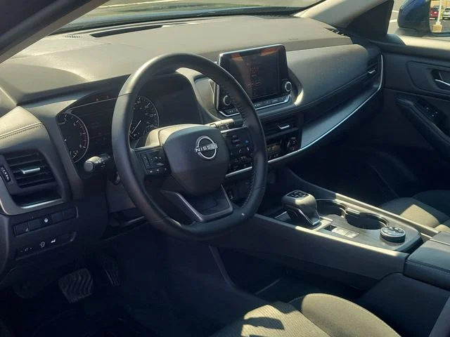 Used 2025 Blue Nissan SV image 18
