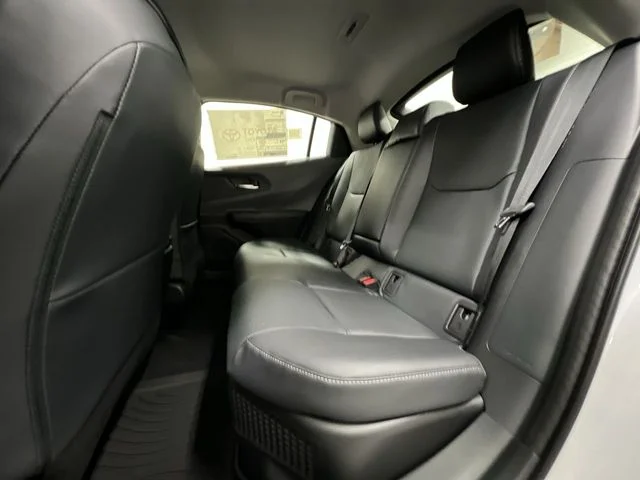 New 2026 Wind Chill Pearl <sup>1</sup> Toyota  XLE AWD image 23