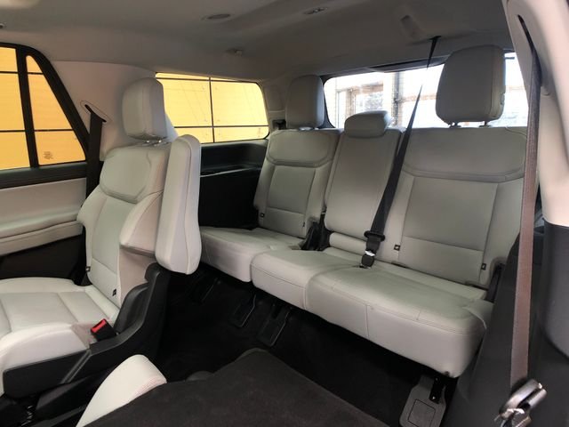 Used 2025 Oxford White Ford Platinum image 20