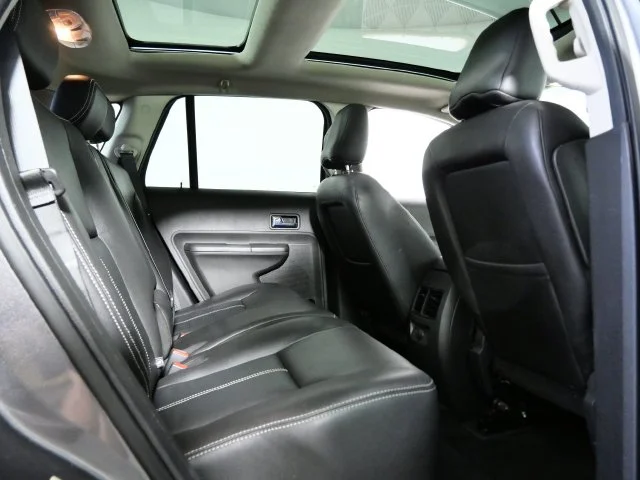 Used 2009 Gray Ford Limited image 13