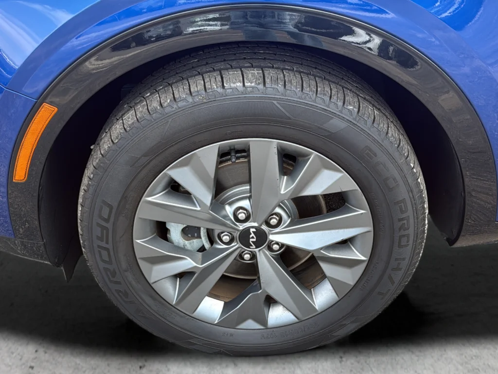 Certified Used 2023 Blue Kia SX image 32