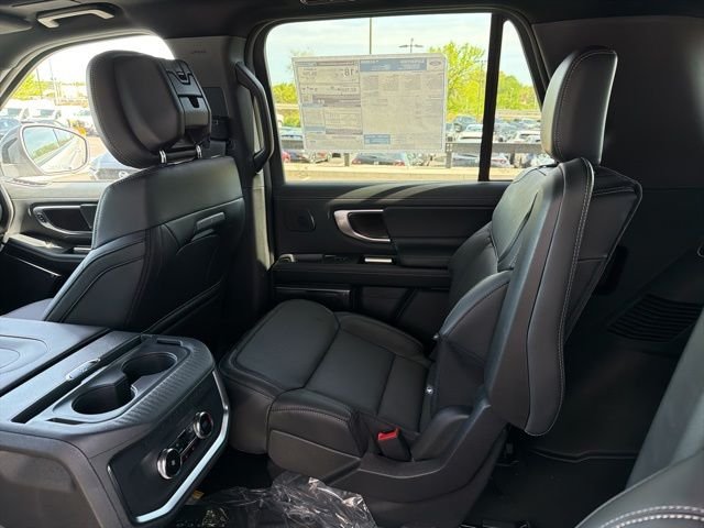 New 2026 Star White Metallic Tri-Coat Ford Platinum® image 9