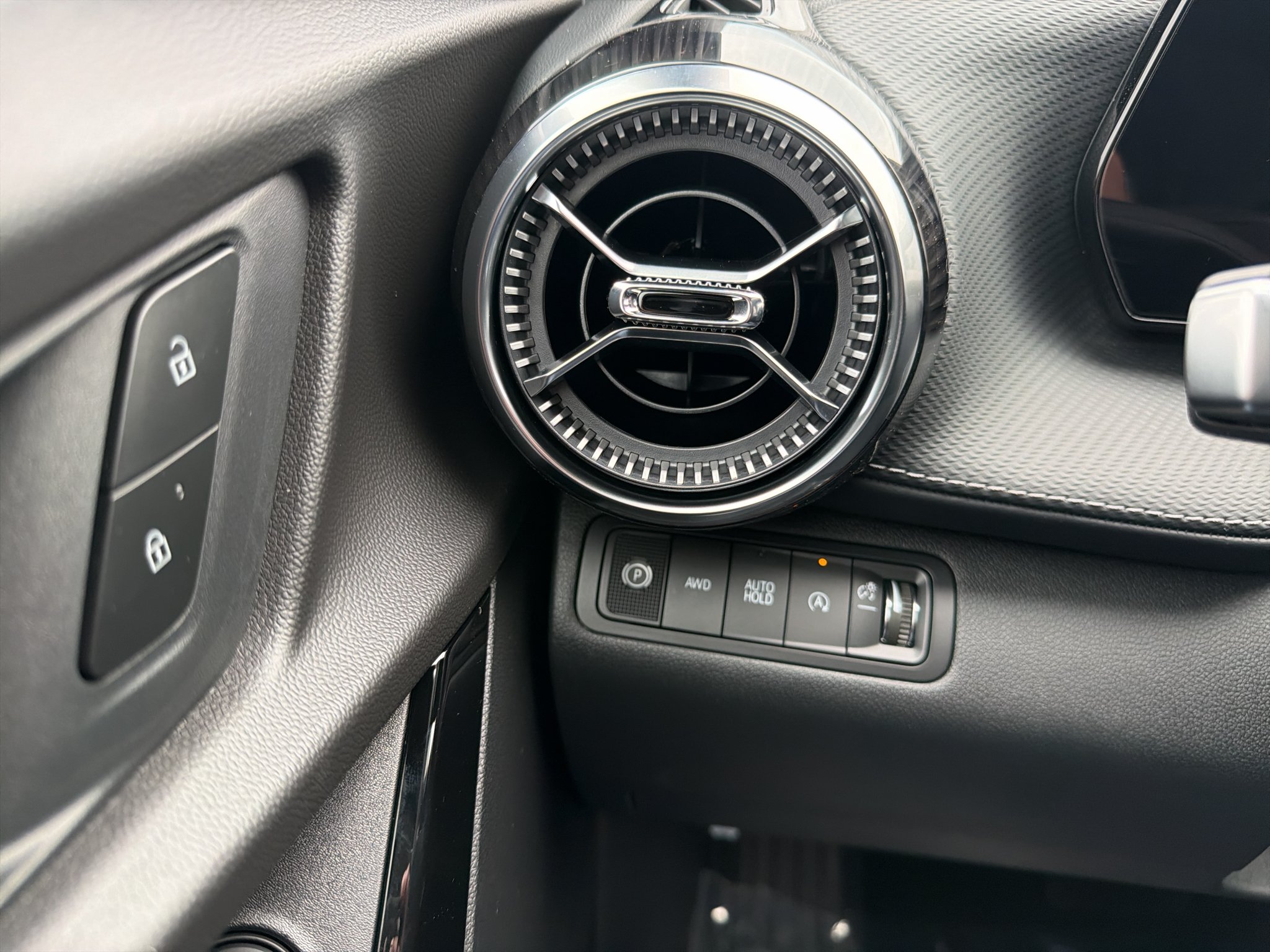 2027 Chevrolet Equinox LT - Photo 16