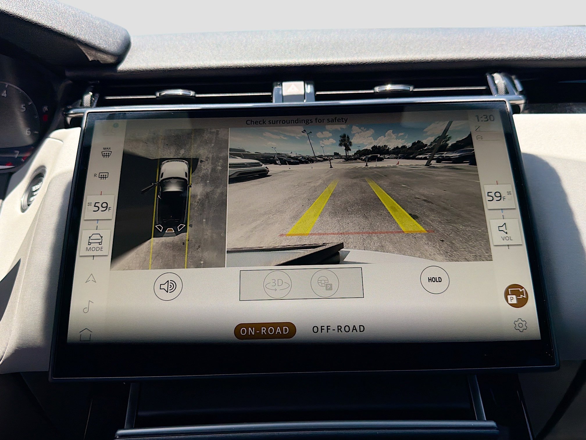 Certified Used 2024 Fuji White Land Rover Dynamic SE image 32