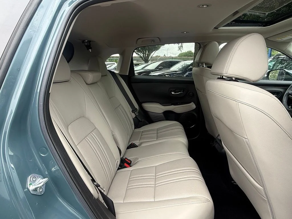 Used 2024  Honda EX-L image 29