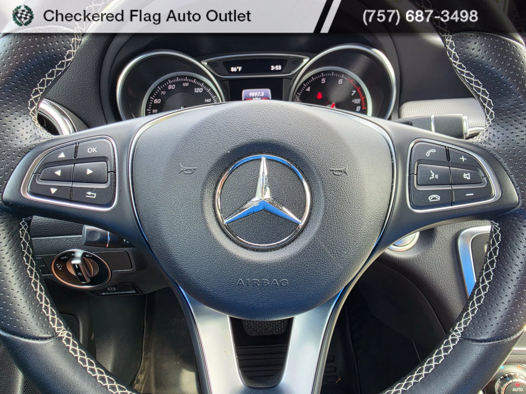 Used 2018 Polar Silver Metallic Mercedes-Benz GLA 250 image 14
