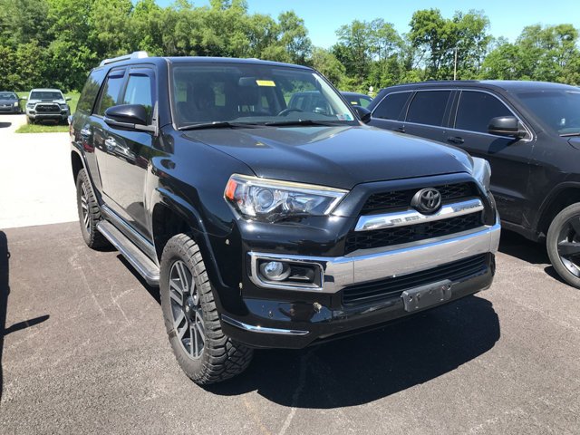 2016 Toyota 4Runner Limited 4x4 V6's photo