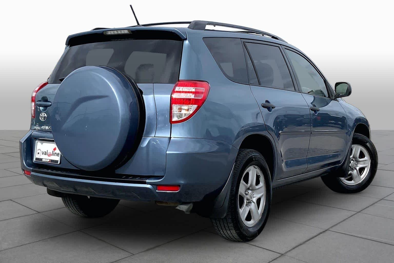 Used 2010 Pacific Blue Metallic Toyota  image 12