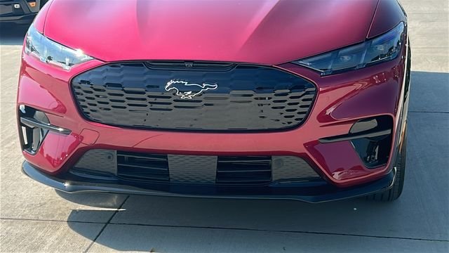 2025 Ford Mustang Mach-E Premium - Photo 11
