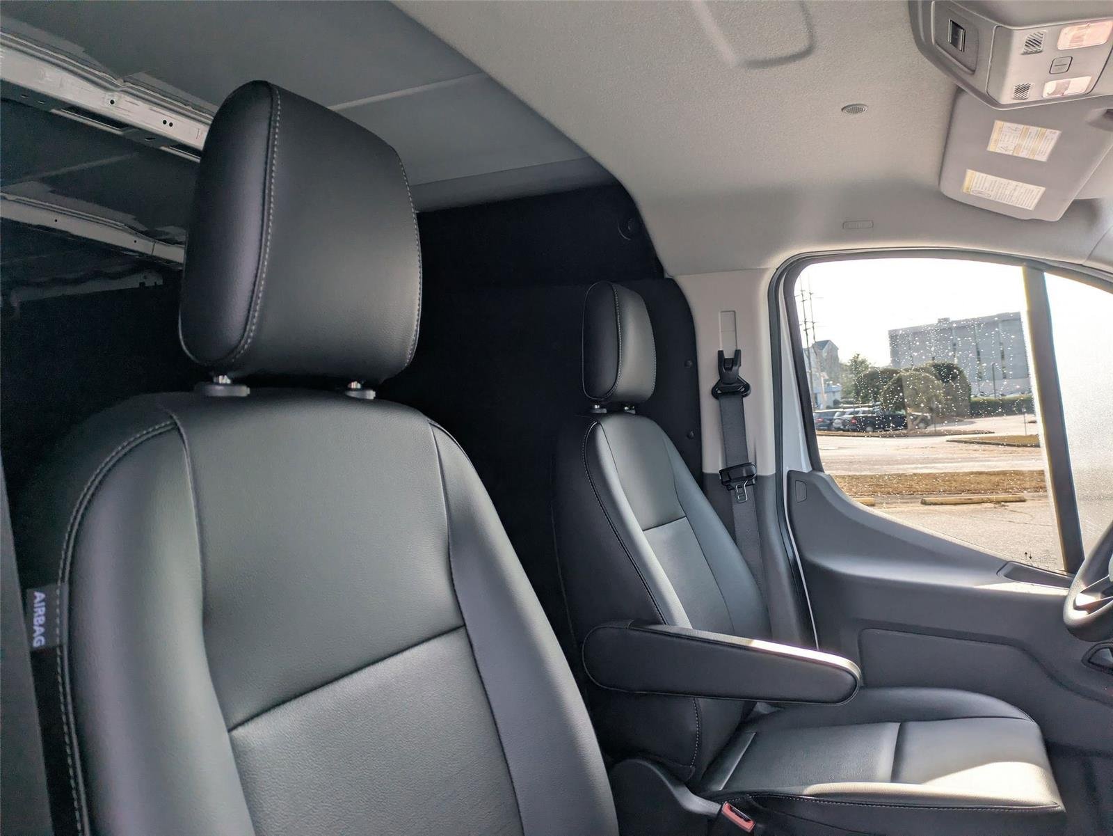 New 2026 Oxford White Ford Cargo Van image 27