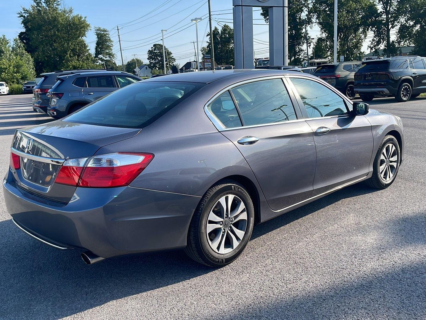 Used 2015 Modern Steel Metallic Honda LX image 3