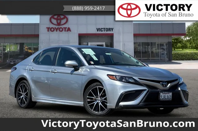 2024 Toyota Camry SE