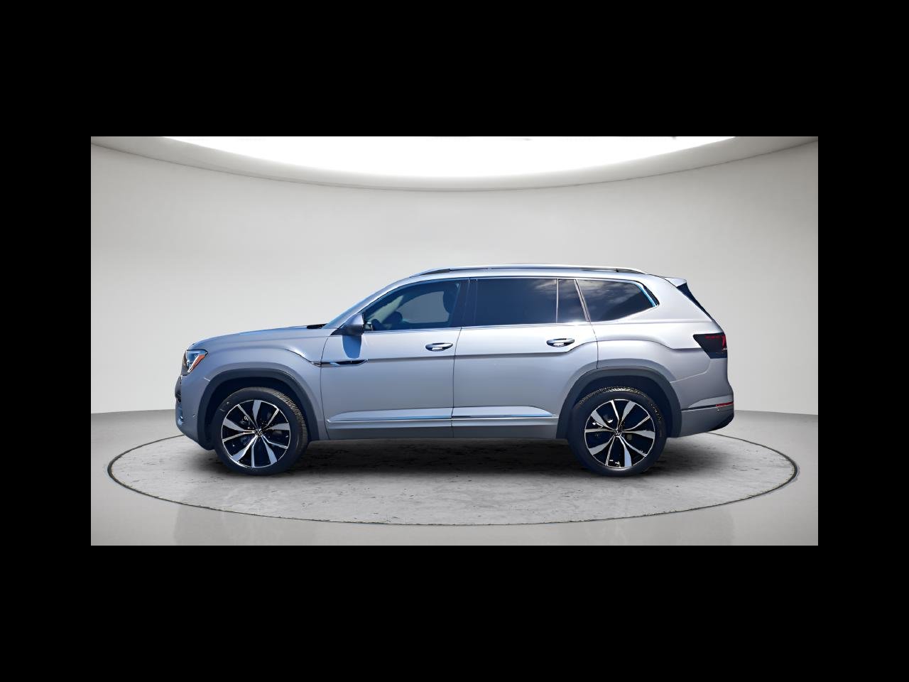 New 2026 Silver Mist Metallic Volkswagen 2.0T SEL Premium R-Line image 8