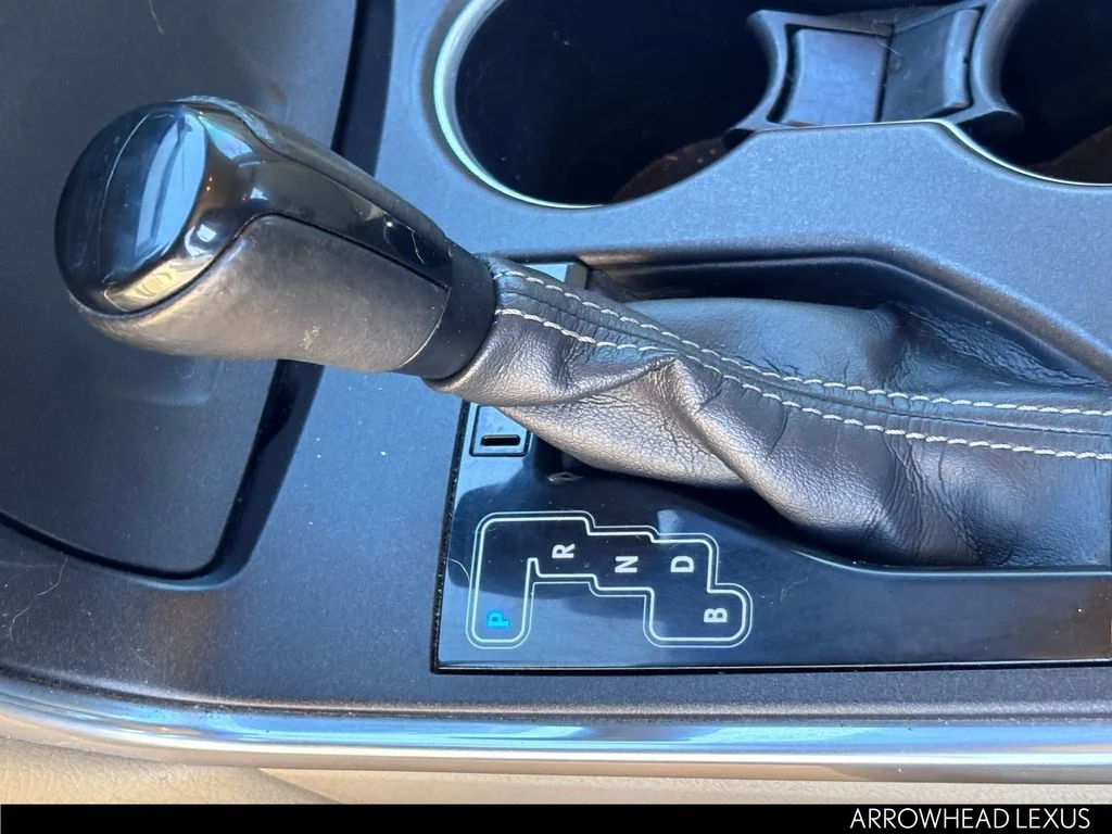 Used 2015  Toyota XLE image 29