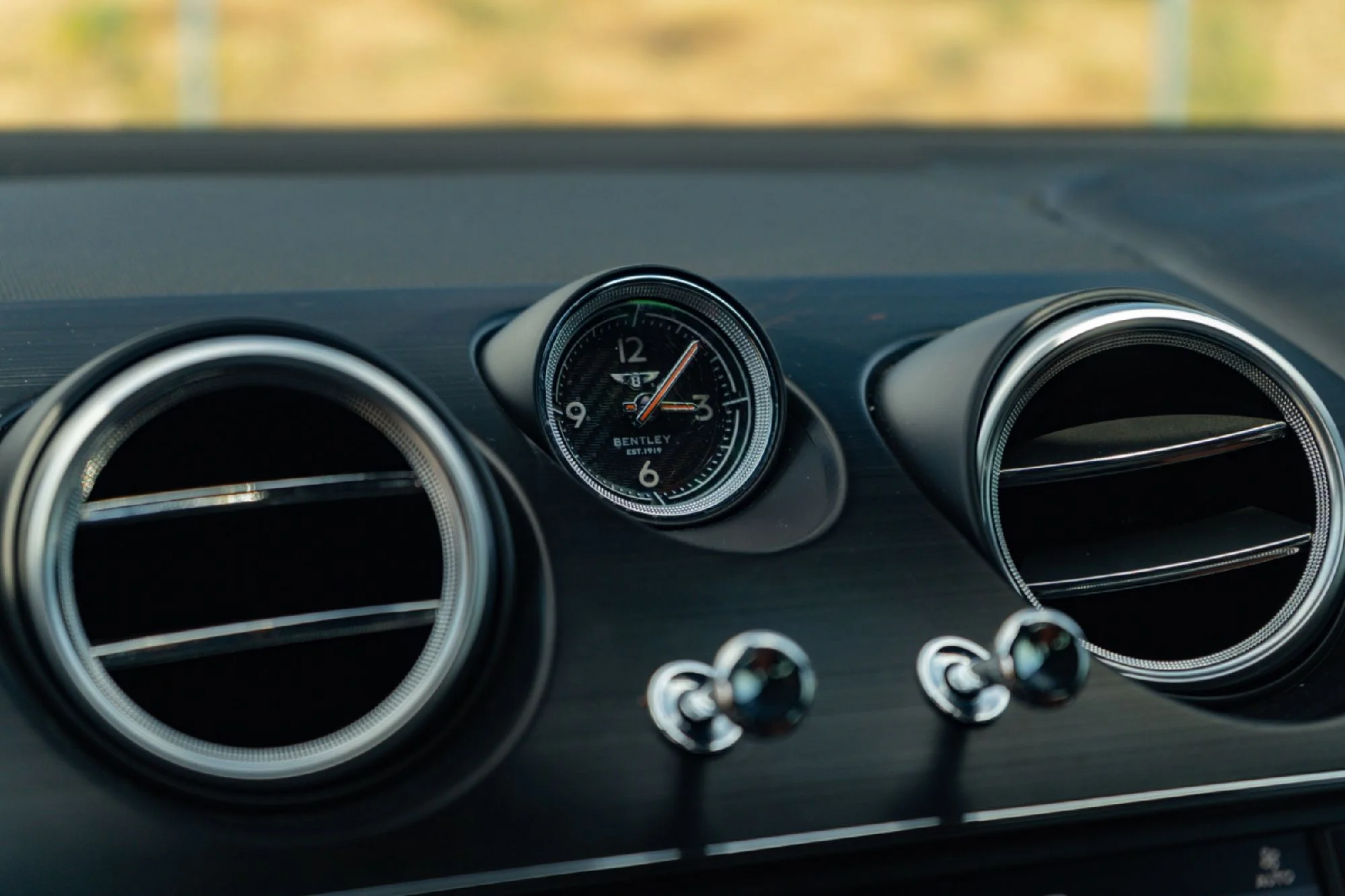 Used 2019 Black Bentley V8 image 21