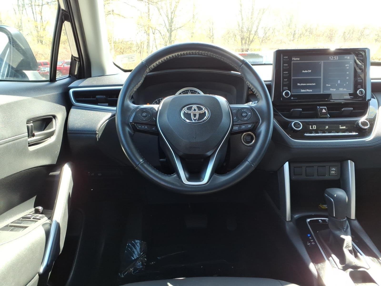 2022 Toyota Corolla Cross LE - Photo 35