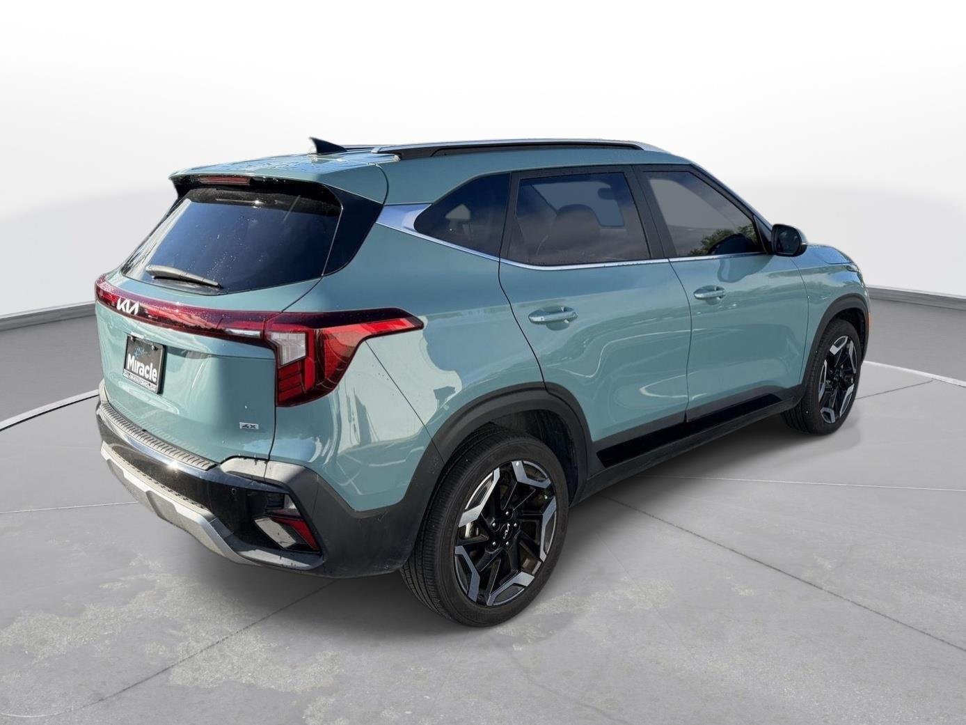 Used 2025 Pluton Blue Kia SX image 5