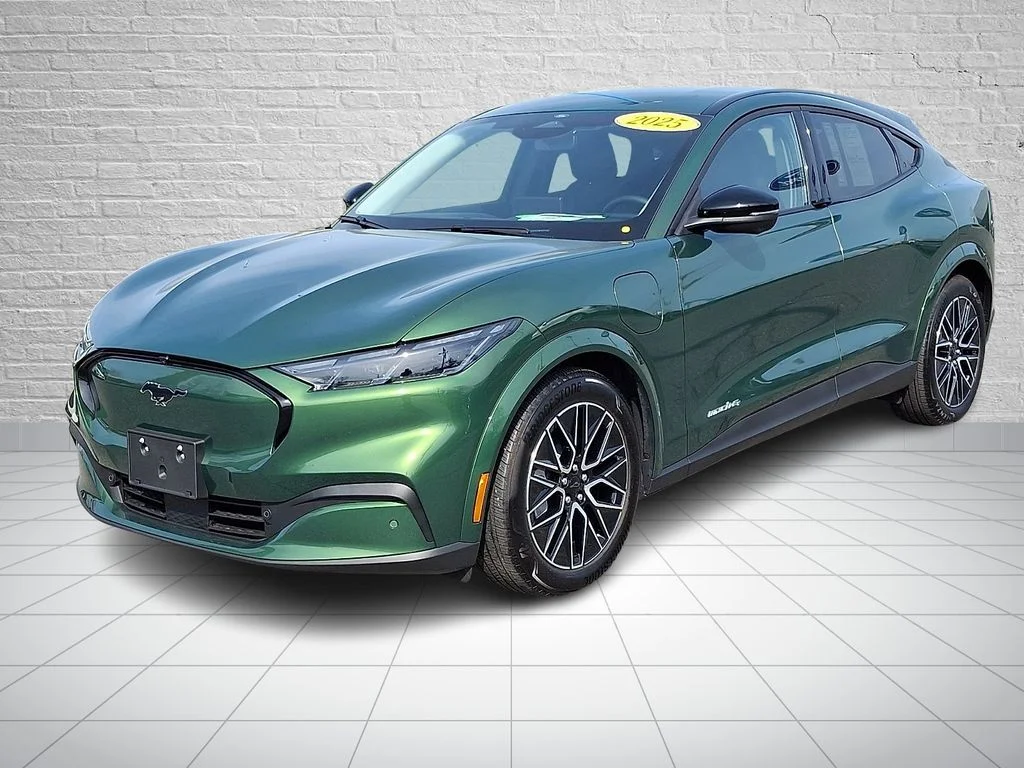 2025 Ford Mustang-Mach-e Premium's photo