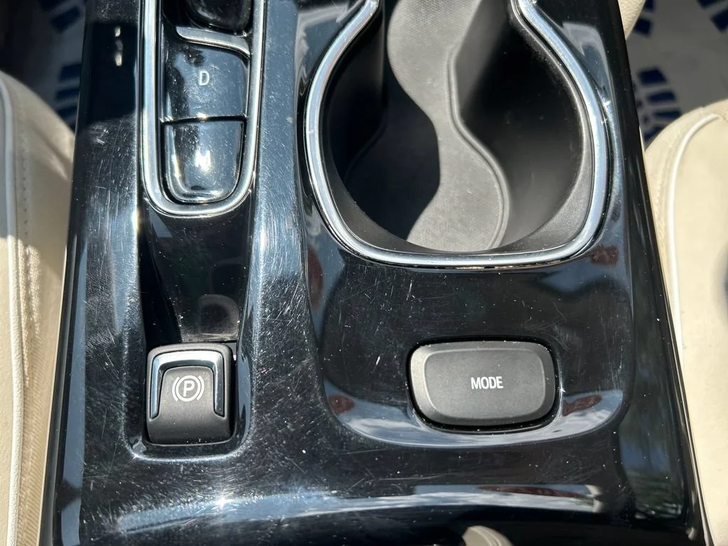Used 2023 Cinnabar Metallic Buick Avenir image 32