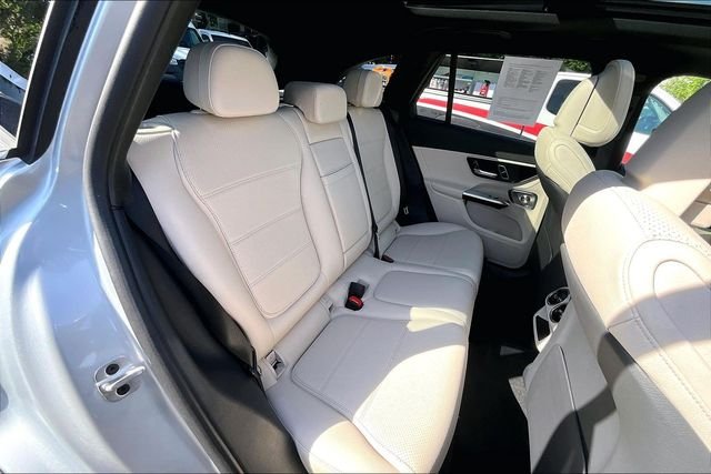 Used 2026 Silver Mercedes-Benz GLC 300 image 16