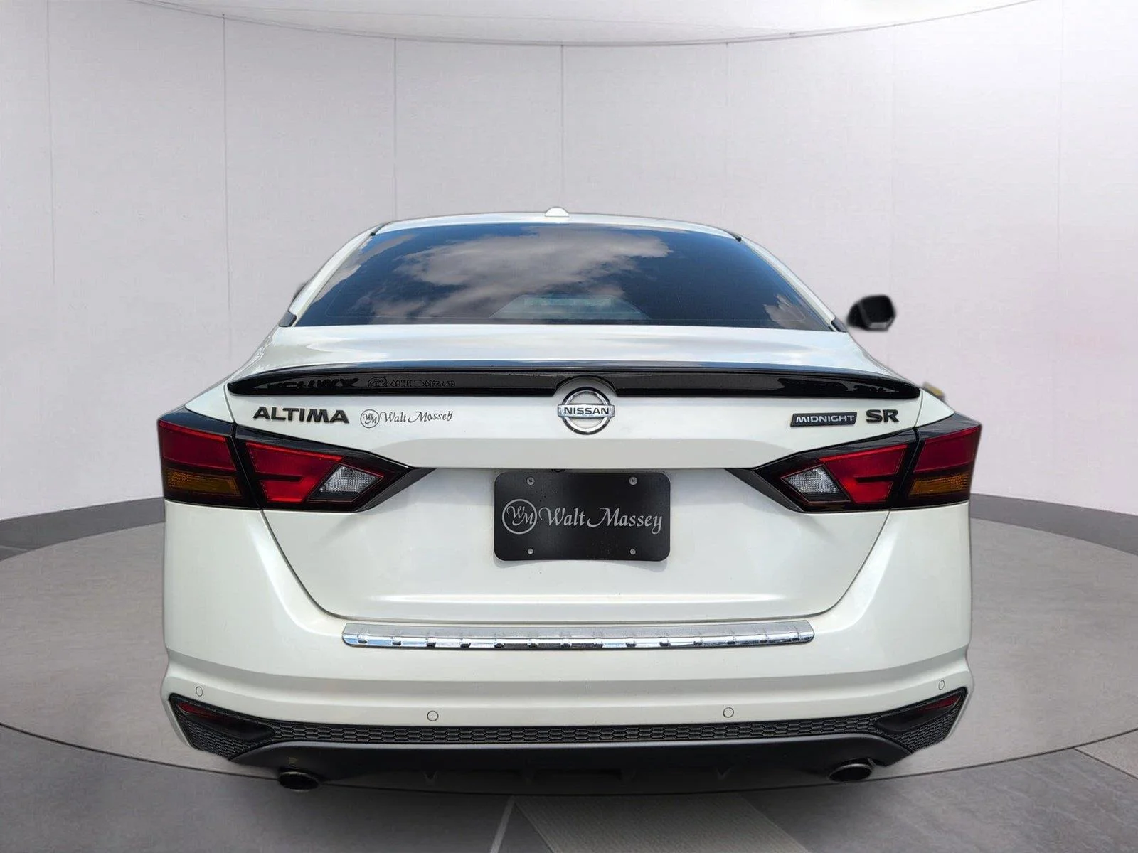 Used 2022 Pearl White TriCoat Nissan 2.5 SR image 4