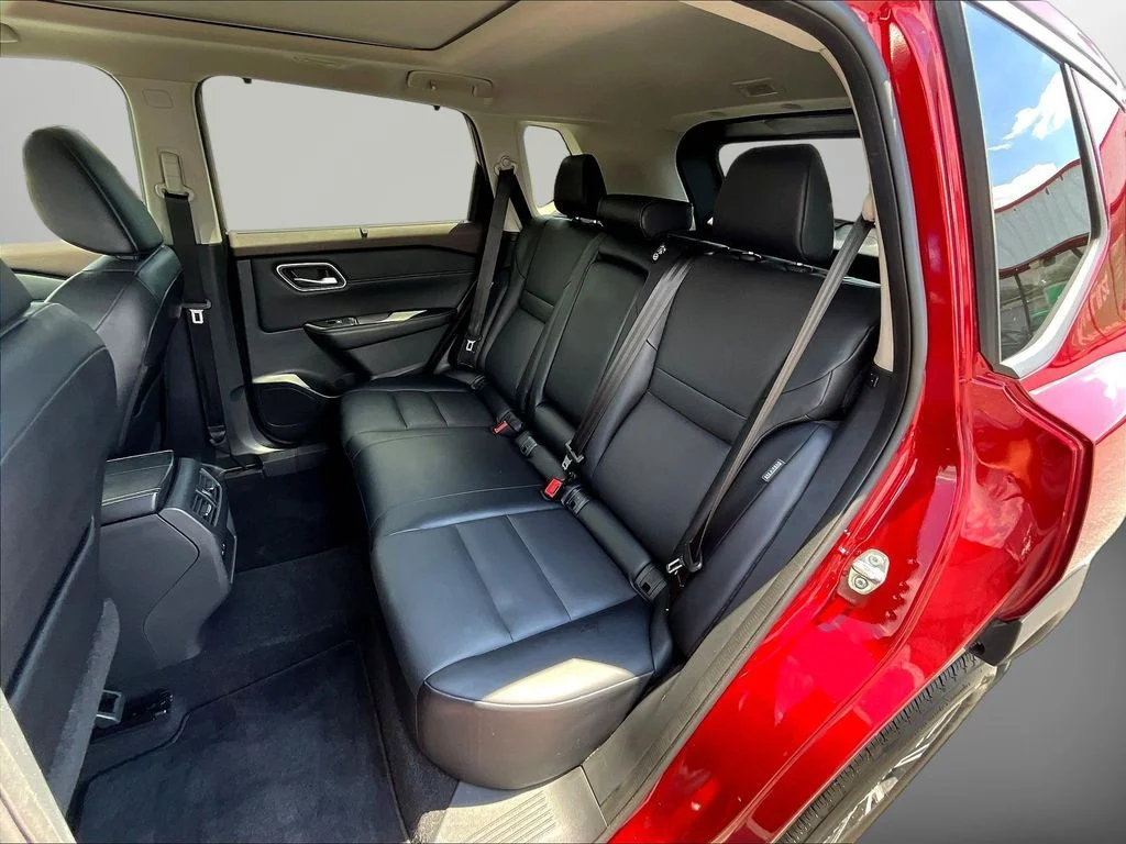 Used 2021 Red Nissan SV image 22