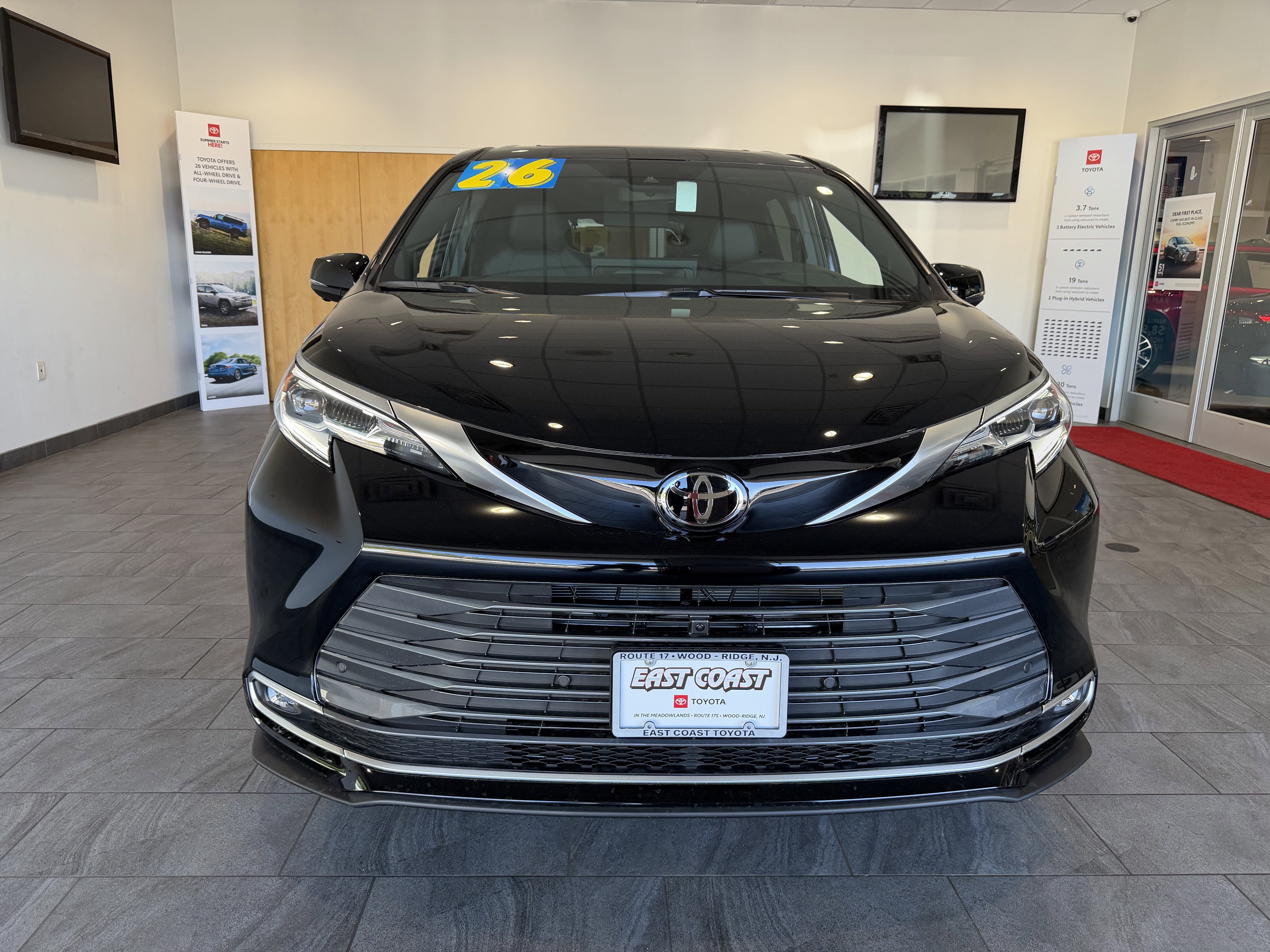 2026 Toyota Sienna Platinum - Photo 24