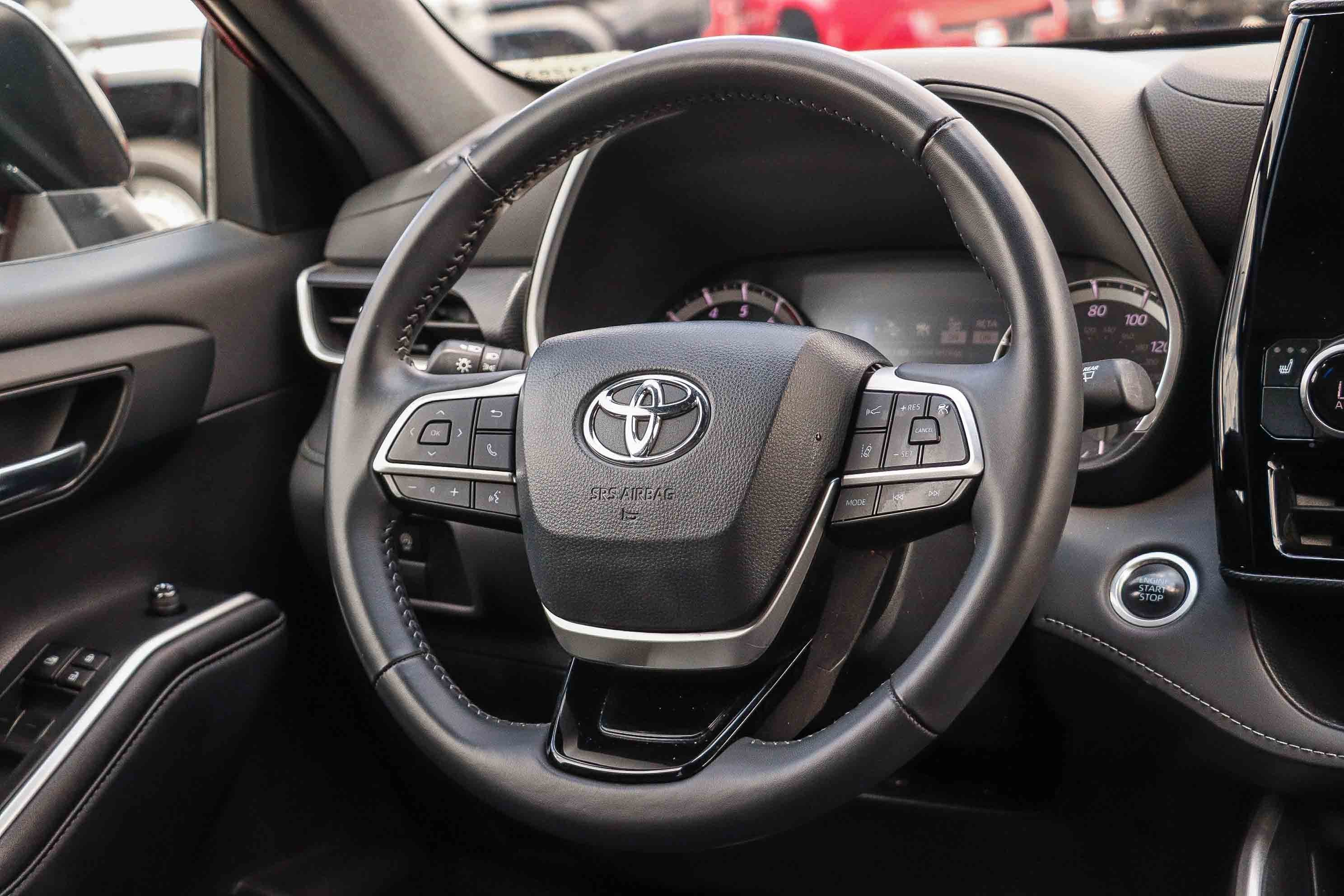 Used 2024 Ruby Flare Pearl Toyota XSE image 15