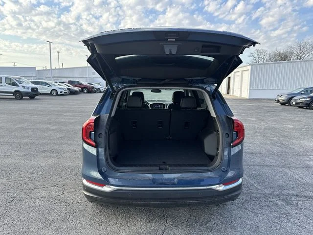 Used 2024 Blue GMC SLT image 21