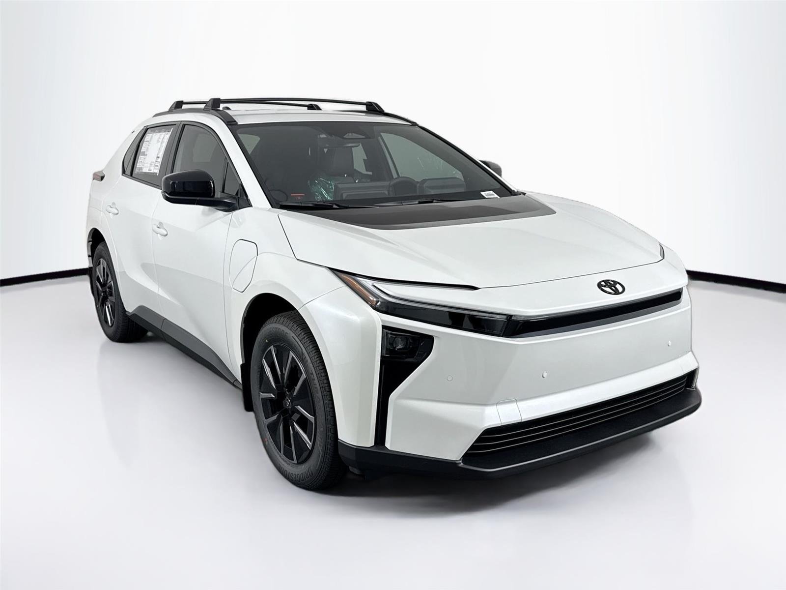 New 2026 Wind Chill Pearl Toyota XLE image 5