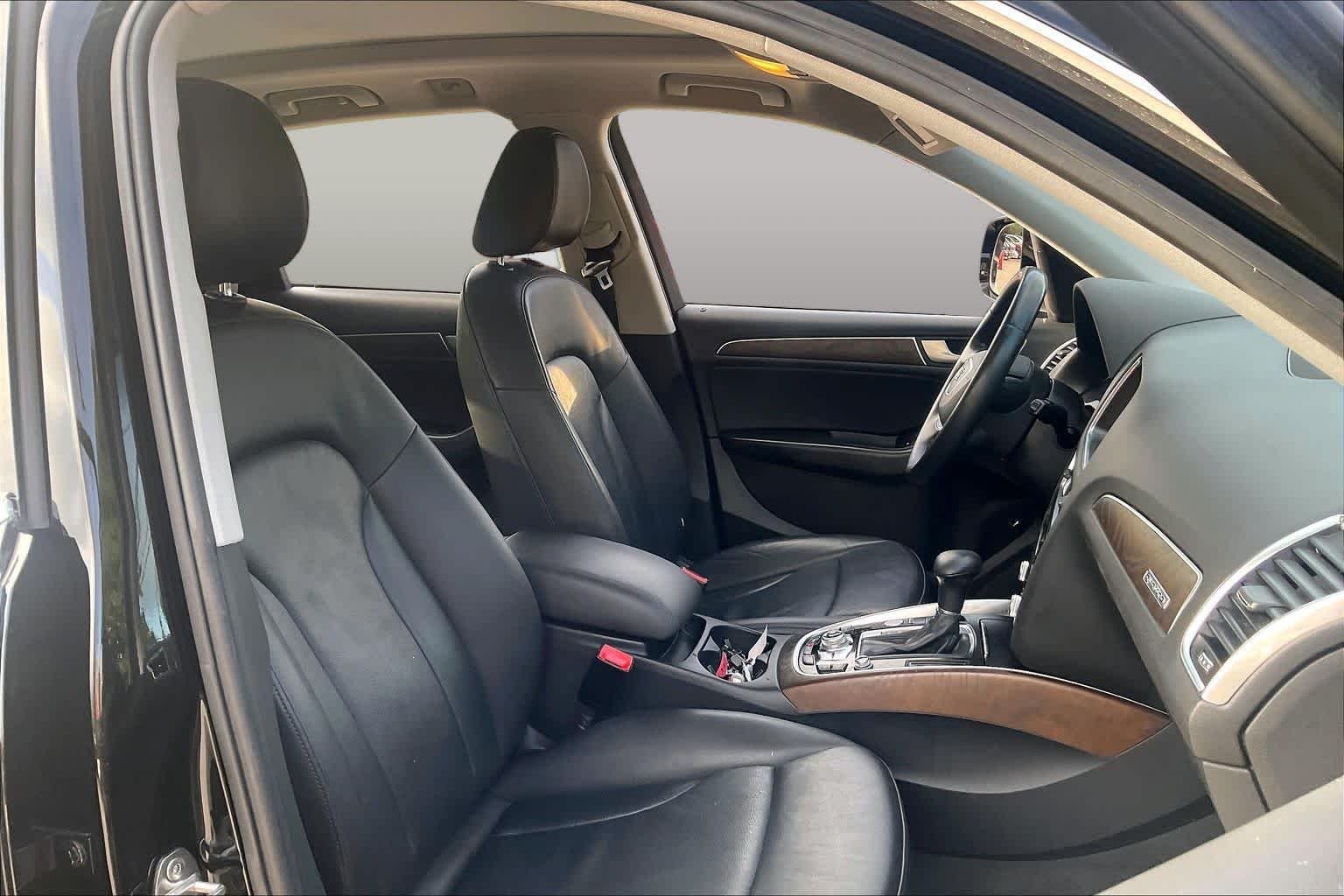 Used 2017 Brilliant Black Audi Premium image 9
