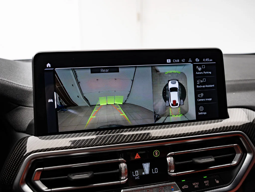Used 2024 Alpine White BMW  image 35