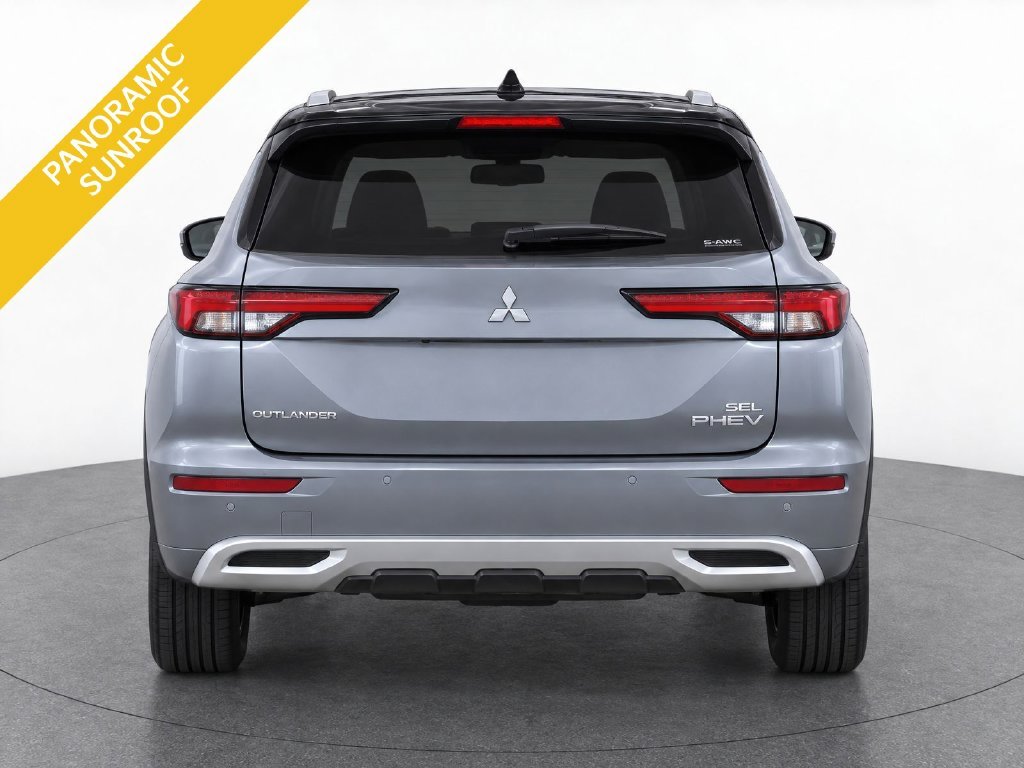 Used 2023  Mitsubishi SEL image 6