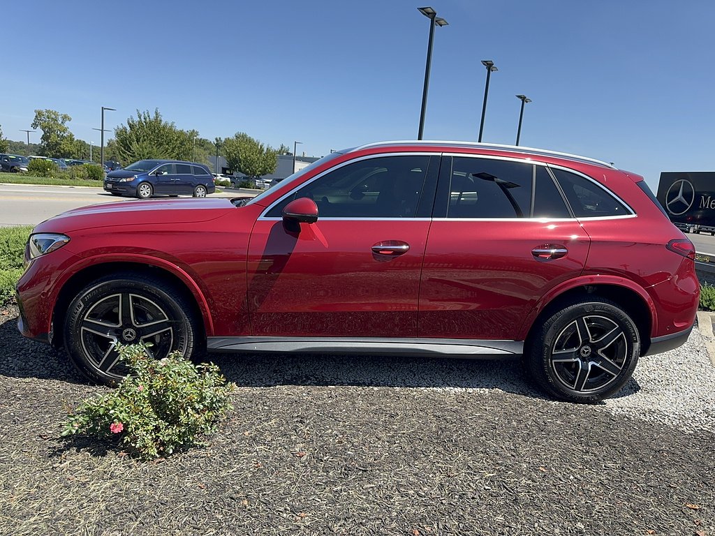 Certified Used 2024 MANUFAKTUR Patagonia Red Metallic Mercedes-Benz GLC 300 4MATIC® image 2