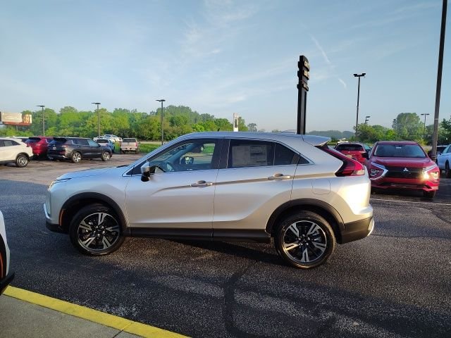 New 2026 Gray Mitsubishi SE image 4