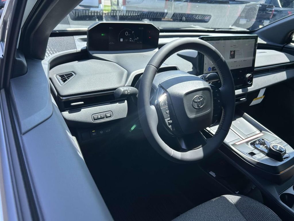 New 2026 Wind Chill Pearl Toyota XLE image 13