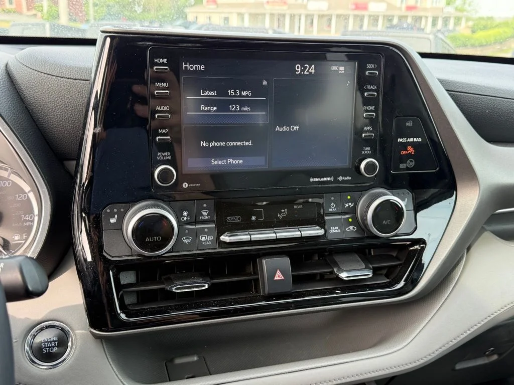 Used 2022 Gray Toyota XLE image 19