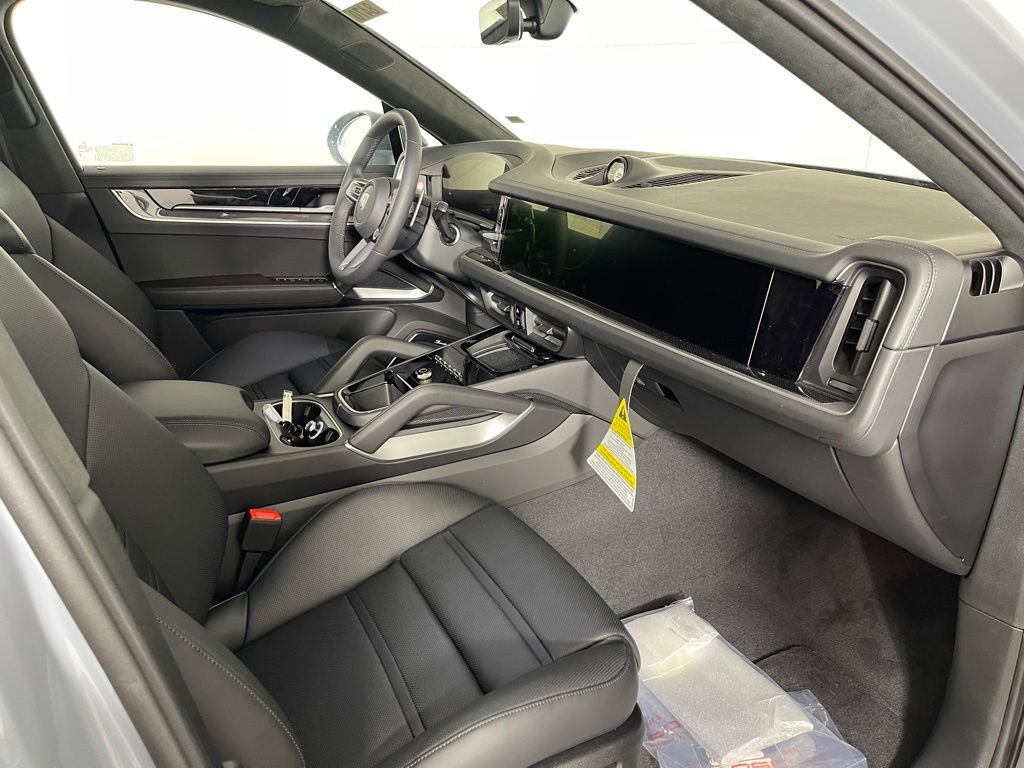 2025 Porsche Cayenne Coup Turbo E-Hybrid - Photo 15