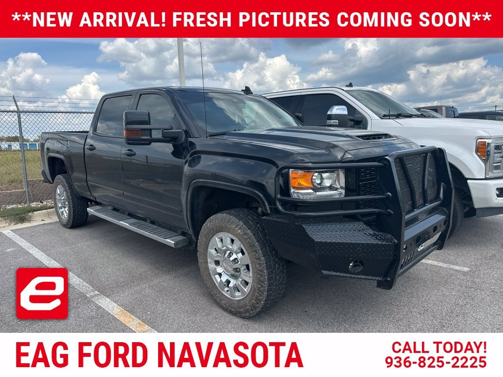 Used 2018 Onyx Black GMC Denali image 1
