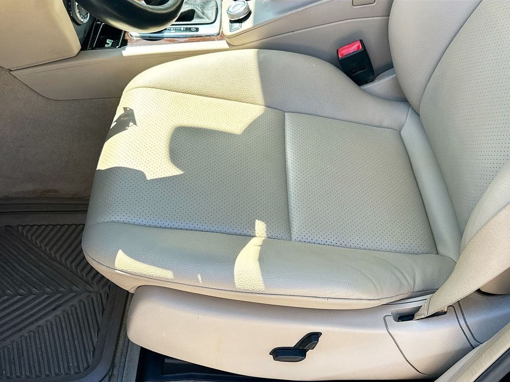 Used 2012  Mercedes-Benz GLK 350 image 17