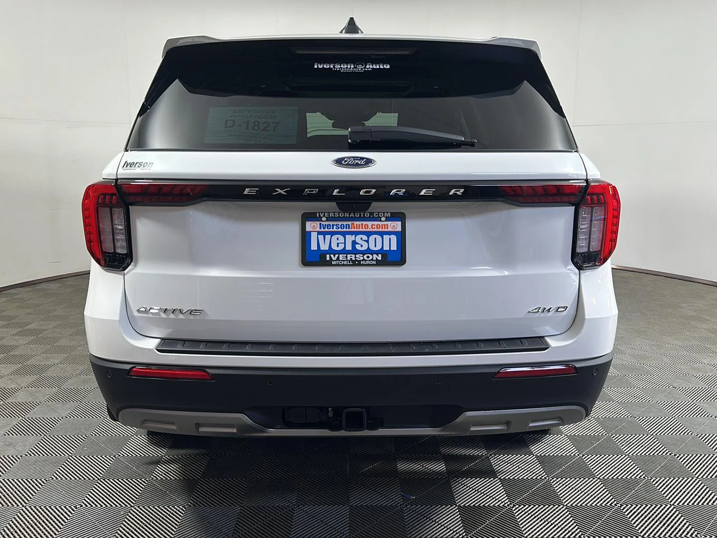 New 2026 Star White Metallic Tri-Coat Ford Active image 8