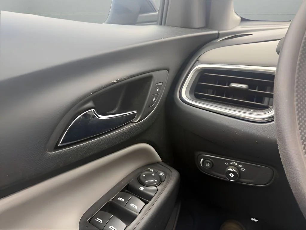 Used 2022 Gray Chevrolet LT image 12