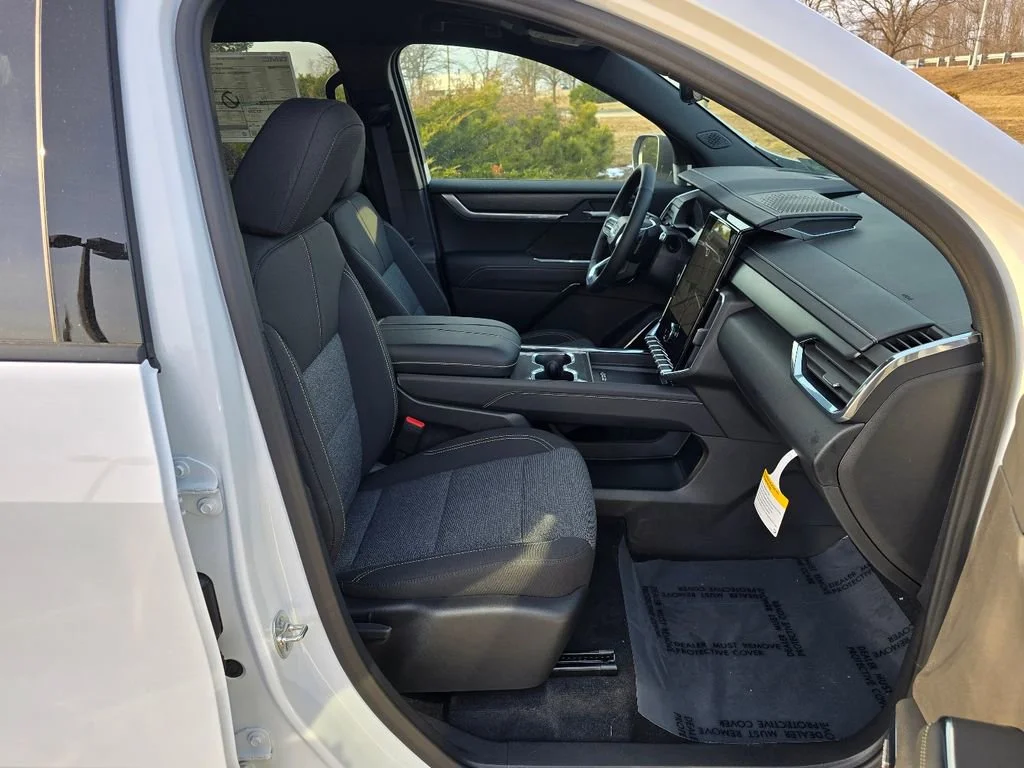 New 2026 Summit White GMC Elevation image 37
