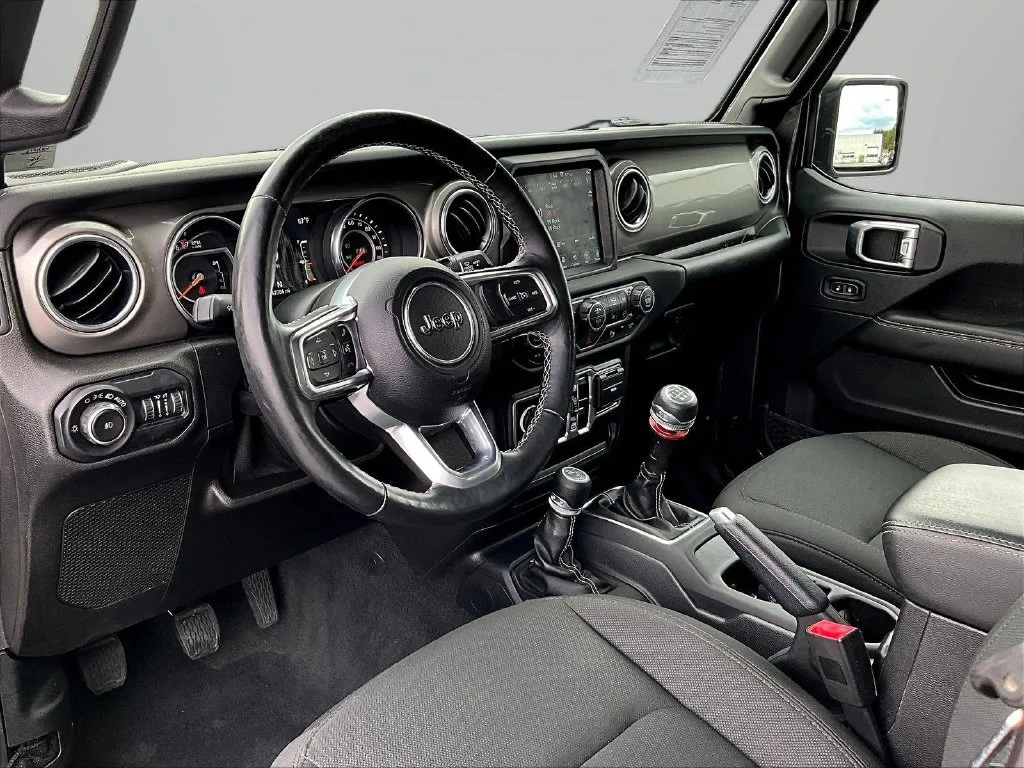 Used 2019 Gray Jeep Unlimited Sahara image 21