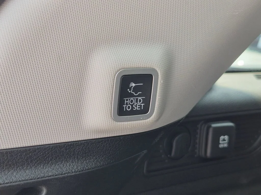 Used 2023 Black Jeep 4xe image 9